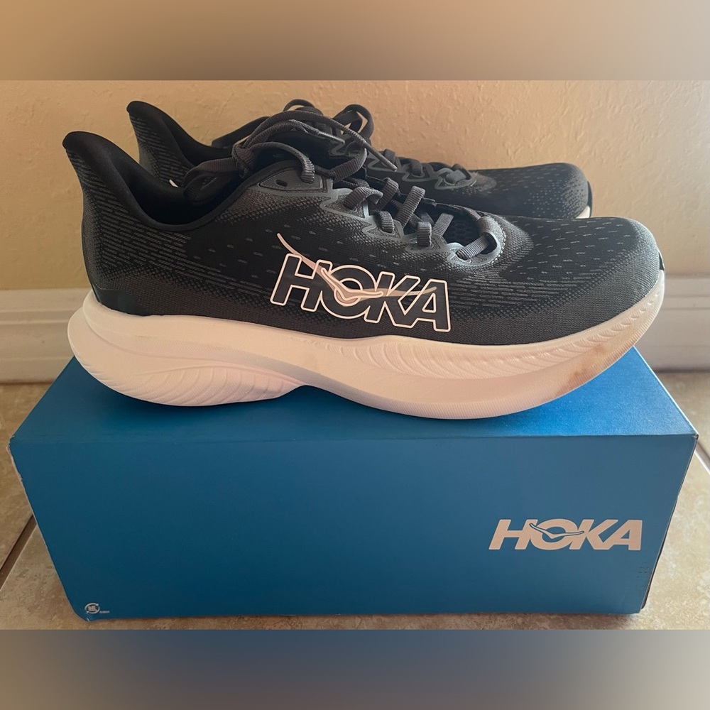 Hoka Mach 6 Women size 9.5